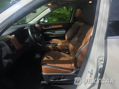2023 Nissan Pathfinder Platinum - zdjęcie 11 z 29 - miniatura