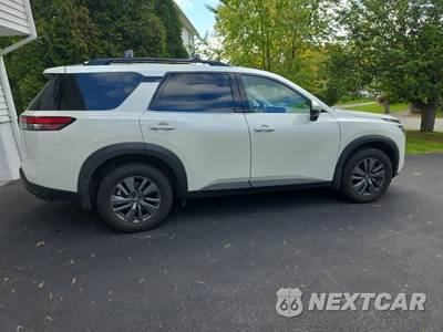 2023 Nissan Pathfinder SV - zdjęcie 4 z 22 - miniatura