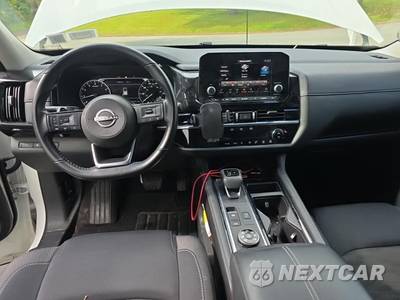2023 Nissan Pathfinder SV - zdjęcie 12 z 22 - miniatura