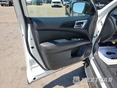 2019 Nissan Pathfinder SV - zdjęcie 9 z 40 - miniatura