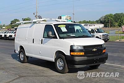 2024 Chevrolet Express 2500 Cargo Van 1WT 135.0" WB - zdjęcie 3 z 50 - miniatura