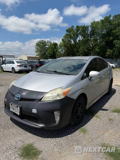 2013 Toyota Prius Two - zdjęcie 1 z 5 - miniatura