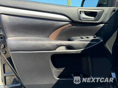 2017 Toyota Highlander XLE - zdjęcie 11 z 45 - miniatura