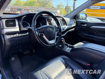 2017 Toyota Highlander XLE - zdjęcie 14 z 45 - miniatura