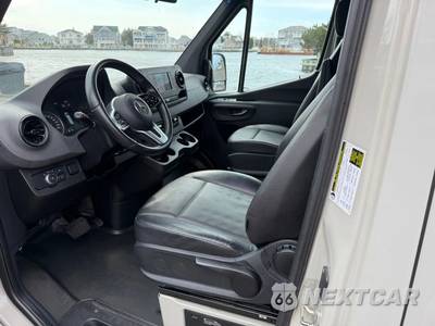 2021 Mercedes-Benz Sprinter 2500 Passenger Van High Roof 144.0" WB - zdjęcie 13 z 20 - miniatura