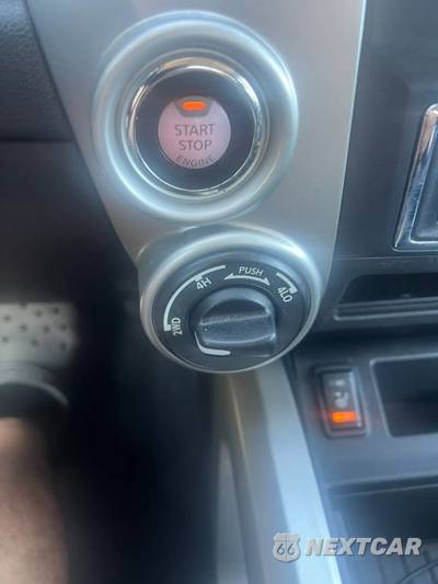 2017 Nissan TITAN SV Crew Cab Short Bed - zdjęcie 18 z 23 - miniatura