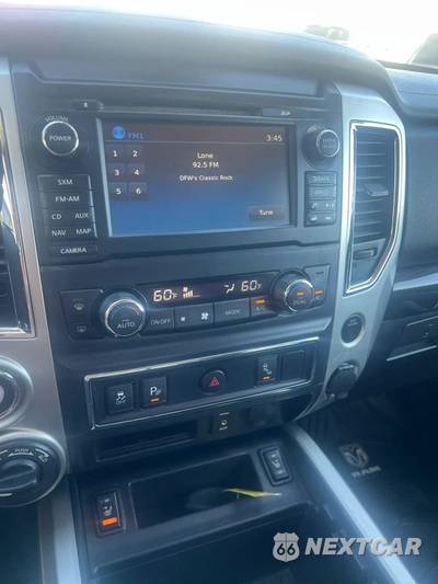 2017 Nissan TITAN SV Crew Cab Short Bed - zdjęcie 15 z 23 - miniatura