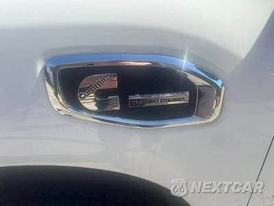 2019 Nissan TITAN XD SV Crew Cab Medium Bed - zdjęcie 10 z 21 - miniatura
