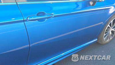 2018 Toyota Camry SE - zdjęcie 26 z 28 - miniatura