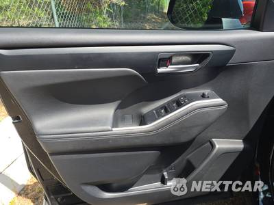 2023 Toyota Highlander Hybrid XLE - zdjęcie 9 z 21 - miniatura