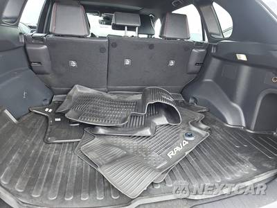 2024 Toyota RAV4 Prime XSE - zdjęcie 16 z 25 - miniatura