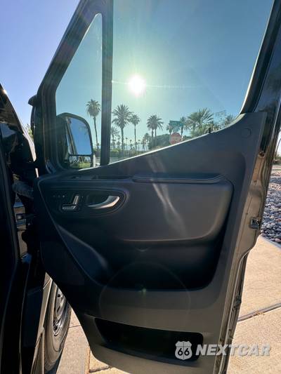 2022 Mercedes-Benz Sprinter 2500 Passenger Van High Roof 170.0" WB - zdjęcie 17 z 26 - miniatura
