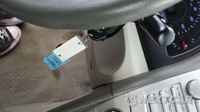 2010 Toyota Camry LE - zdjęcie 21 z 31 - miniatura