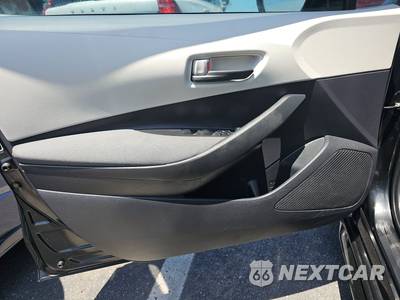 2022 Toyota Corolla LE Sedan - zdjęcie 9 z 43 - miniatura