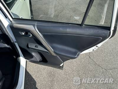 2015 Toyota RAV4 Limited - zdjęcie 37 z 42 - miniatura