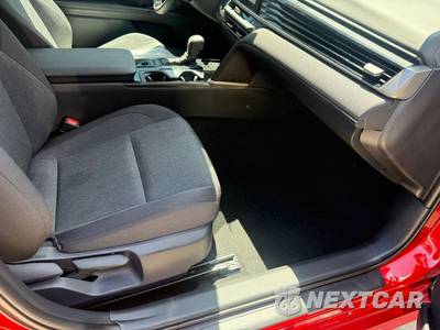 2026 Toyota Camry LE - zdjęcie 14 z 25 - miniatura