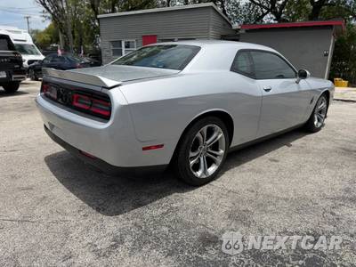 2022 Dodge Challenger R/T - zdjęcie 9 z 39 - miniatura