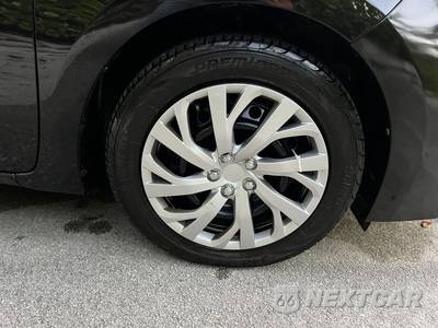 2018 Toyota Corolla LE Sedan - zdjęcie 12 z 33 - miniatura