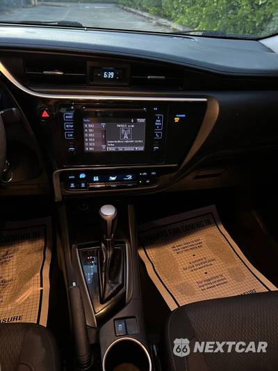 2018 Toyota Corolla LE Sedan - zdjęcie 31 z 33 - miniatura