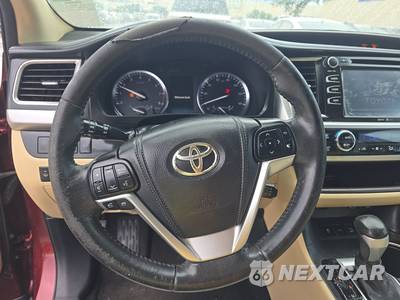2015 Toyota Highlander XLE - zdjęcie 10 z 18 - miniatura