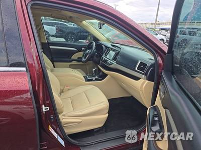 2015 Toyota Highlander XLE - zdjęcie 8 z 18 - miniatura