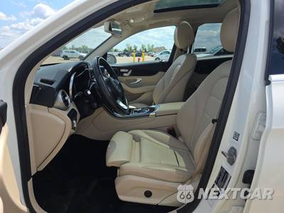 2019 Mercedes-Benz GLC 300 4MATIC - zdjęcie 7 z 20 - miniatura