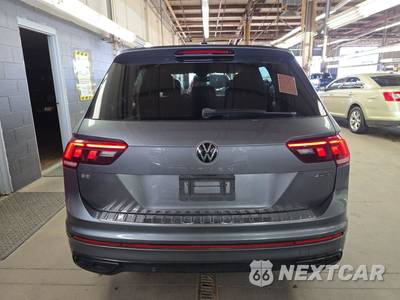 2022 Volkswagen Tiguan SE R-Line Black - zdjęcie 5 z 20 - miniatura