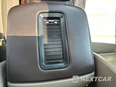 2020 Chevrolet Suburban 1500 Premier 1LZ - zdjęcie 29 z 48 - miniatura