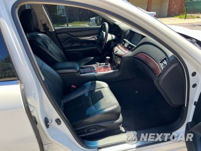 2015 INFINITI Q70 3.7 - zdjęcie 10 z 18 - miniatura