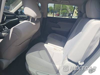 2023 Toyota Highlander L - zdjęcie 13 z 19 - miniatura