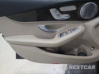 2016 Mercedes-Benz C 300 4MATIC - zdjęcie 9 z 38 - miniatura