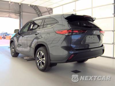2021 Toyota Highlander XLE - zdjęcie 6 z 21 - miniatura