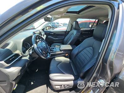 2021 Toyota Highlander XLE - zdjęcie 7 z 21 - miniatura