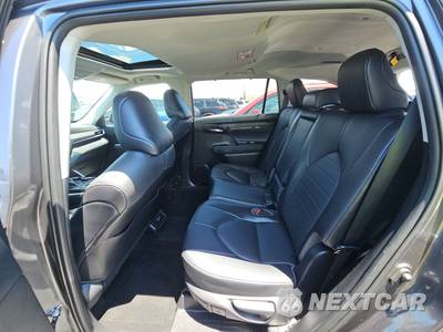 2021 Toyota Highlander XLE - zdjęcie 13 z 21 - miniatura
