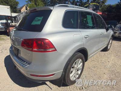 2013 Volkswagen Touareg TDI Sport w/Navigation - zdjęcie 2 z 12 - miniatura