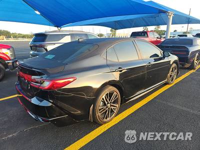 2025 Toyota Camry XSE - zdjęcie 4 z 25 - miniatura