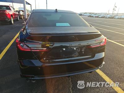 2025 Toyota Camry XSE - zdjęcie 5 z 25 - miniatura