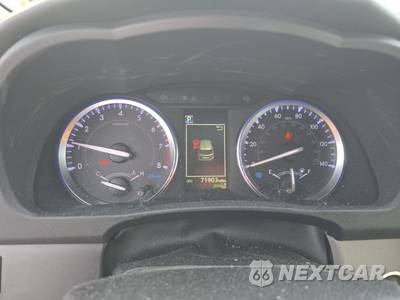2019 Toyota Highlander XLE - zdjęcie 12 z 24 - miniatura