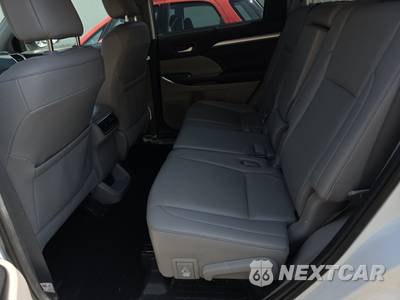 2019 Toyota Highlander XLE - zdjęcie 13 z 24 - miniatura