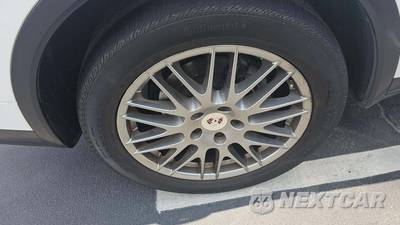 2016 Porsche Cayenne - zdjęcie 28 z 29 - miniatura
