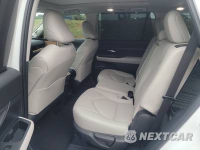 2025 Toyota Grand Highlander Hybrid Limited - zdjęcie 13 z 19 - miniatura