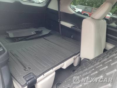 2025 Toyota Grand Highlander Hybrid Limited - zdjęcie 14 z 19 - miniatura