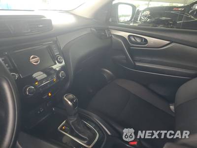 2019 Nissan Rogue Sport S - zdjęcie 11 z 18 - miniatura