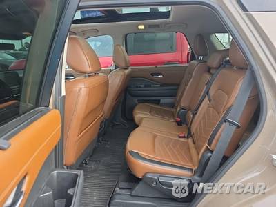 2023 Nissan Pathfinder Platinum - zdjęcie 14 z 28 - miniatura