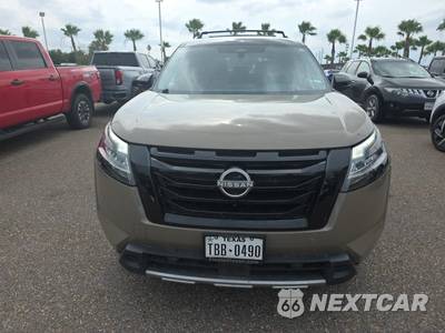 2023 Nissan Pathfinder Platinum - zdjęcie 2 z 28 - miniatura