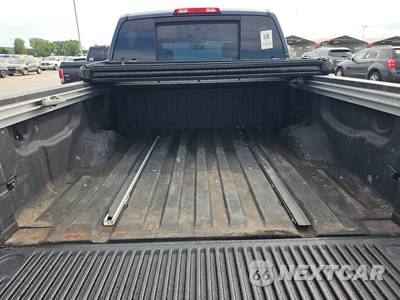 2015 Nissan TITAN PRO-4X Crew Cab Extra Short Bed - zdjęcie 16 z 18 - miniatura