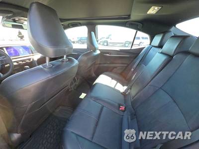 2025 Toyota Camry XSE - zdjęcie 13 z 33 - miniatura