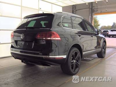 2017 Volkswagen Touareg Wolfsburg - zdjęcie 4 z 18 - miniatura