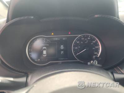 2021 Nissan Versa SR - zdjęcie 12 z 21 - miniatura
