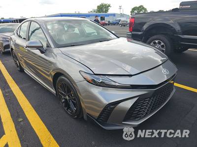 2026 Toyota Camry SE - zdjęcie 3 z 21 - miniatura